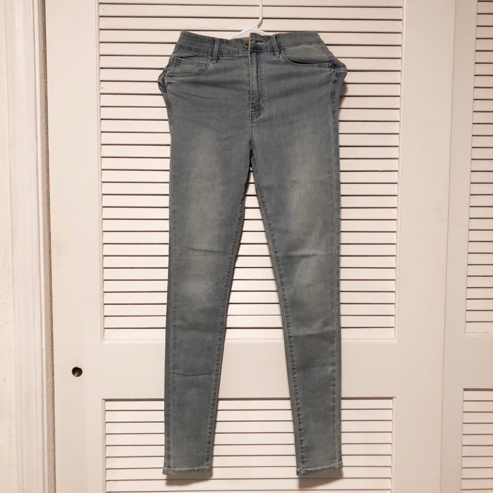 🚫SOLD🚫 Bullhead light wash skinny jeans